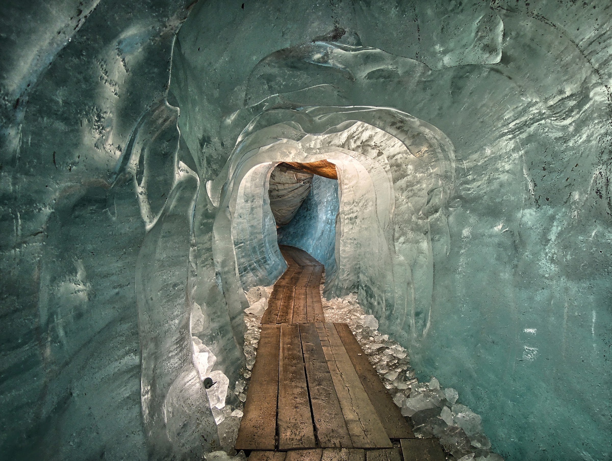 Eisgrotte Belvédère am Rhonegletscher